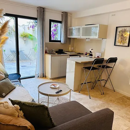 3 Etoiles Terrasse Ou Patio Intra-muros Appartement