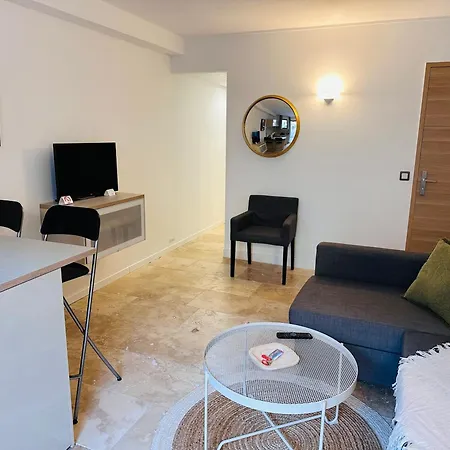 3 Etoiles Terrasse Ou Patio Intra-muros * איגוס-מורטס