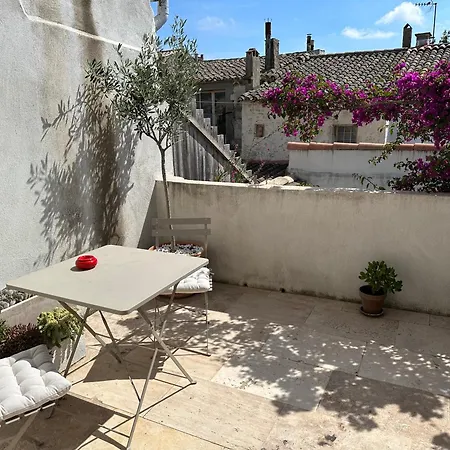 3 Etoiles Terrasse Ou Patio Intra-muros